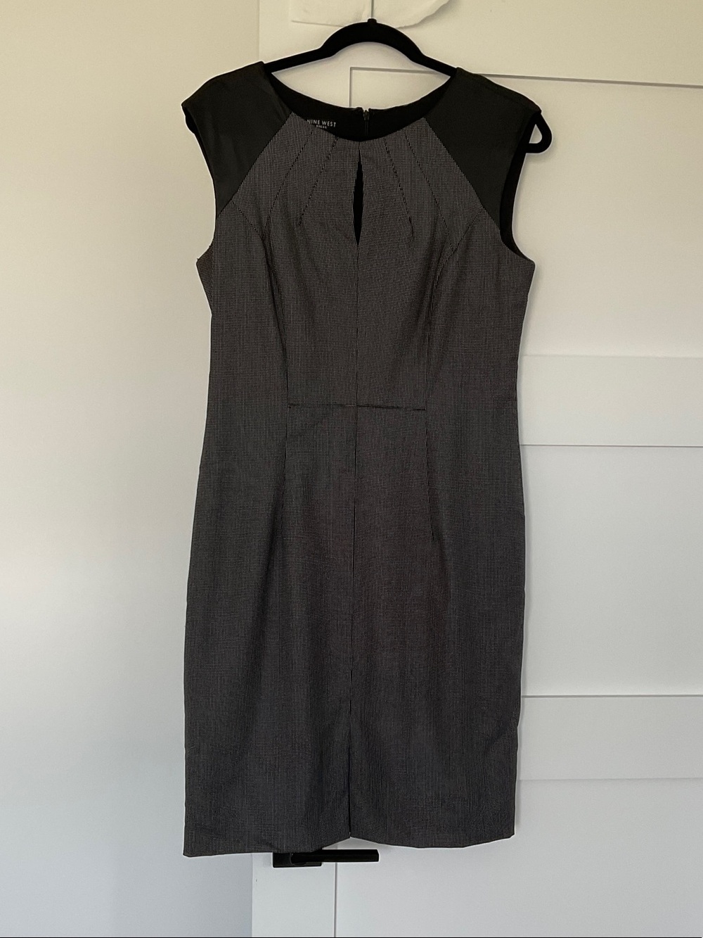 Classic Gray/black Cap-Sleeve Sheath Dress